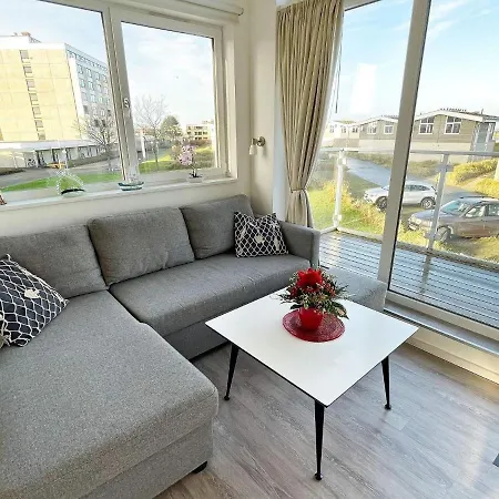 Feriehus 4 Star Holiday In *